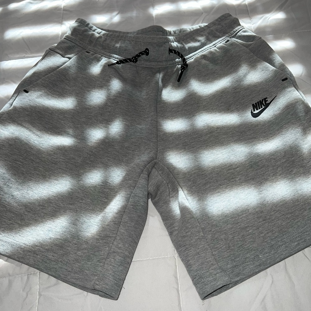 NIKE TECH SHORTs- Grey